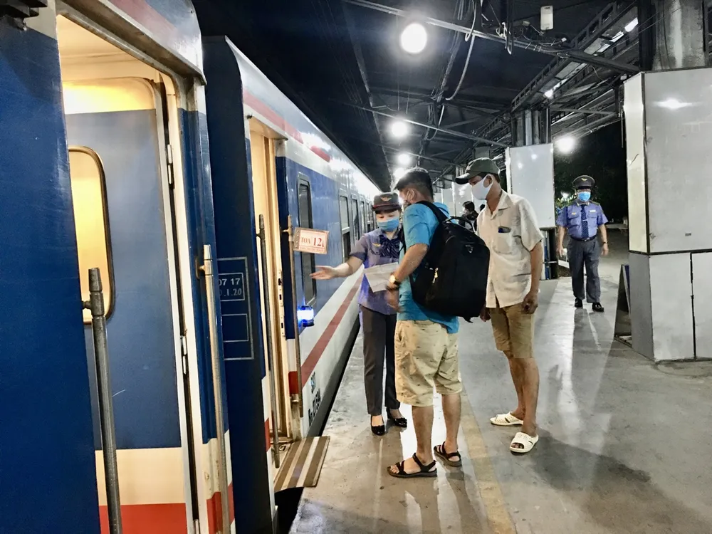 Hành khách cần cập nhật lại số chuyến tàu và thời gian để di chuyển.