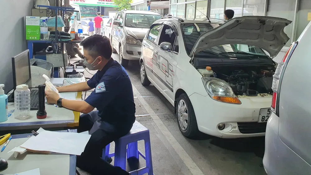 Từ 21-5, Công an xã có quyền &quot;khai tử&quot; xe hết niên hạn sử dụng. Ảnh: TN