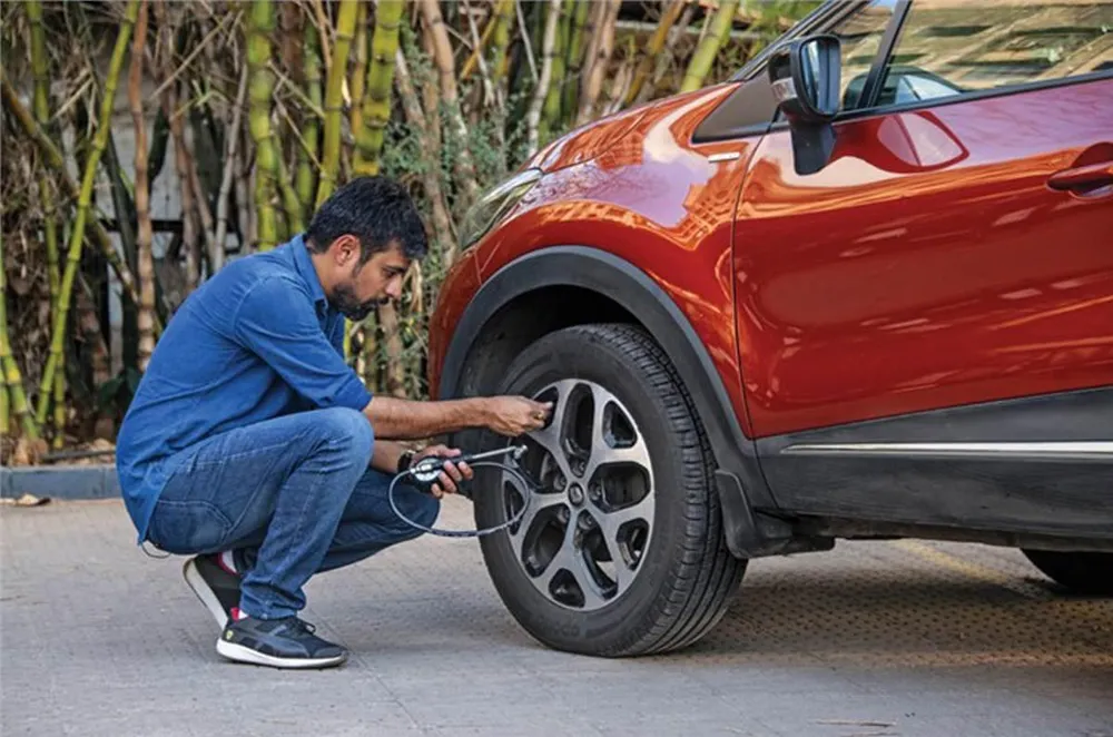 Đảm bảo áp suất lốp phù hợp vào mùa hè. Ảnh: Autocarindia