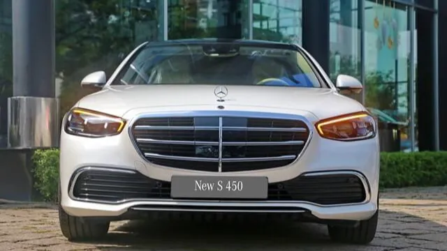 Chiếc Mercedes-Benz S450 Luxury có giá 5,5 tỉ đồng. Ảnh: Mercedes Chiếc Mercedes-Benz S450 Luxury có giá 5,5 tỉ đồng. Ảnh: Mercedes