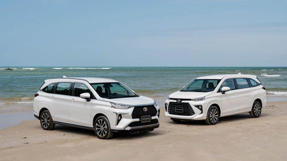 Bộ đôi Toyota cũng giới thiệu vào cuối tháng 3: Veloz Cross: 6,3 lít/100km và Avanza Premio: 5,4 lít/100km.