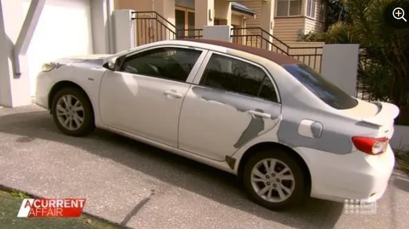 Những chiếc xe bị bong lớp sơn tại Australia. Ảnh: Drive Những chiếc xe bị bong lớp sơn tại Australia. Ảnh: Drive