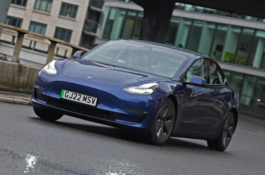 Các chính sách ưu đãi thuế ô tô cho các dòng xe plug-in hybrid và xe điện đang kích thích thị trường xe tại Anh. Ảnh: Autocar Các chính sách ưu đãi thuế ô tô cho các dòng xe plug-in hybrid và xe điện đang kích thích thị trường xe tại Anh. Ảnh: Autocar