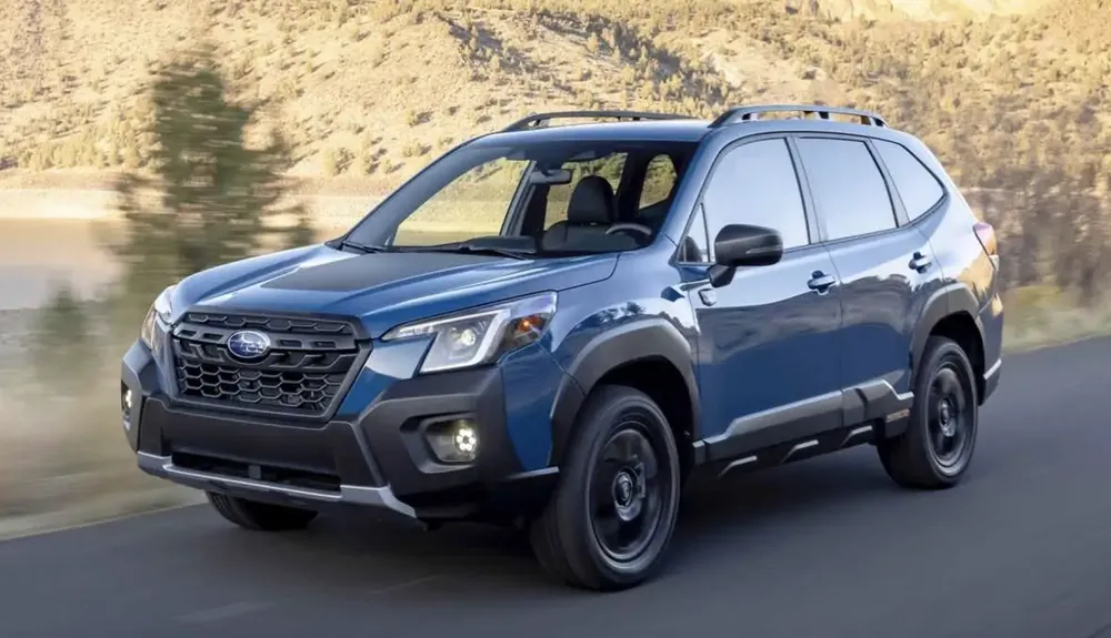 Subaru Forester 2023 có giá khởi điểm là 659 triệu đồng. Ảnh: Motor1