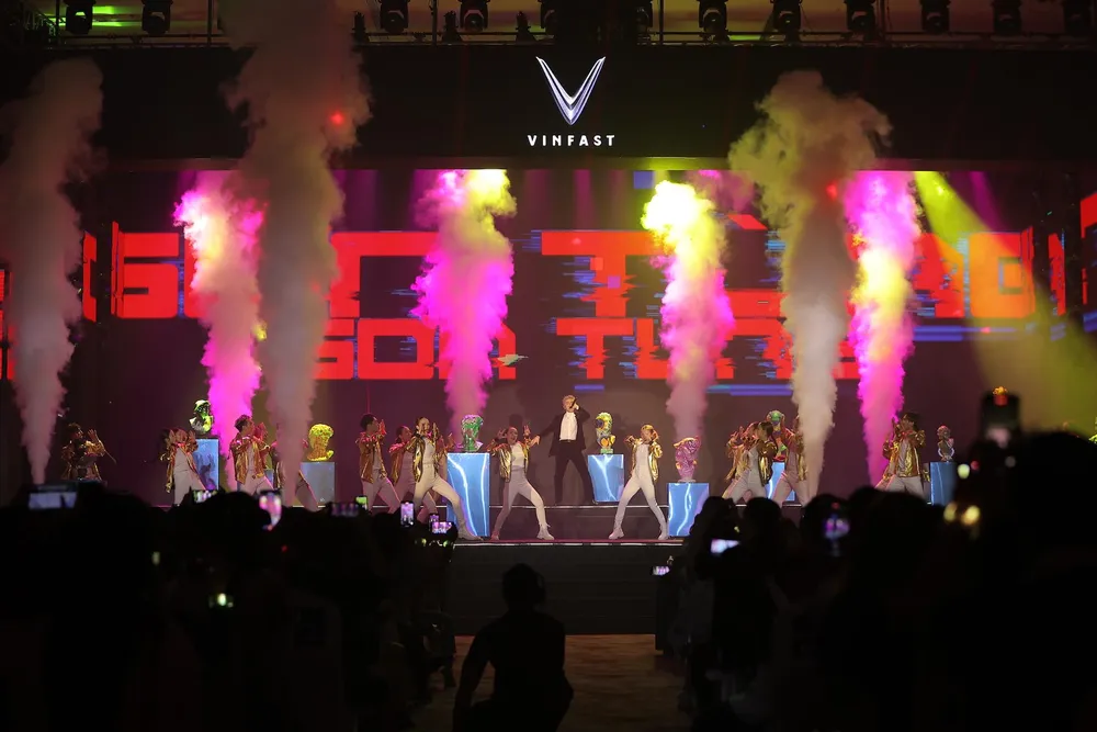 Loạt ca sĩ đình đám góp mặt khuấy đảo đêm nhạc hội VinFast, có cả Sơn Tùng M-TP.