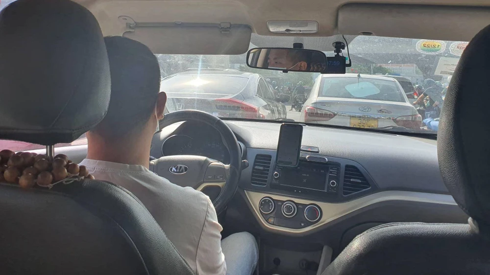 Lái xe lâu mà thiếu oxy dễ gây cho tài xế bị buồn ngủ. Ảnh: TN