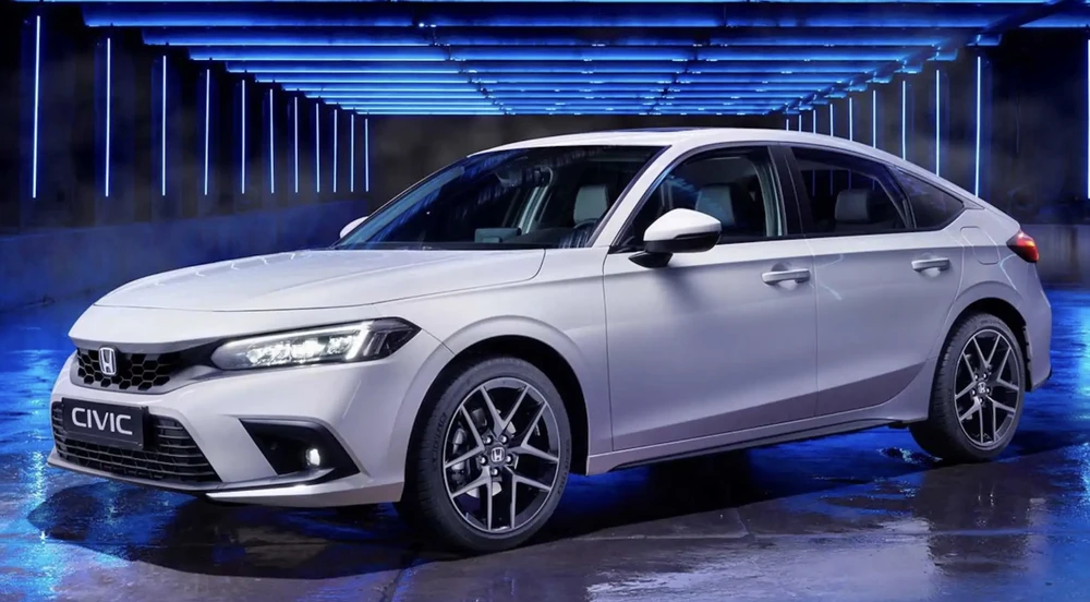 Honda "nhá hàng" mẫu Civic Hybrid 2024. Ảnh: Motor1
