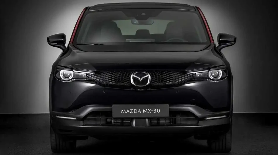 Chiếc Mazda MX-30 với phạm vi hoạt động 160 km. Ảnh: Insideevs