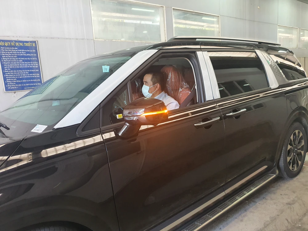 Các chủ xe đi kiểm định cũng không còn phải chờ đợi quá lâu. Ảnh: TN