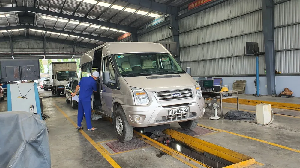 Nhiều bạn đọc đồng quan điểm với đề xuất của chuyên gia ô tô Nguyễn Minh Đồng. Ảnh: TN Nhiều bạn đọc đồng quan điểm với đề xuất của chuyên gia ô tô Nguyễn Minh Đồng. Ảnh: TN