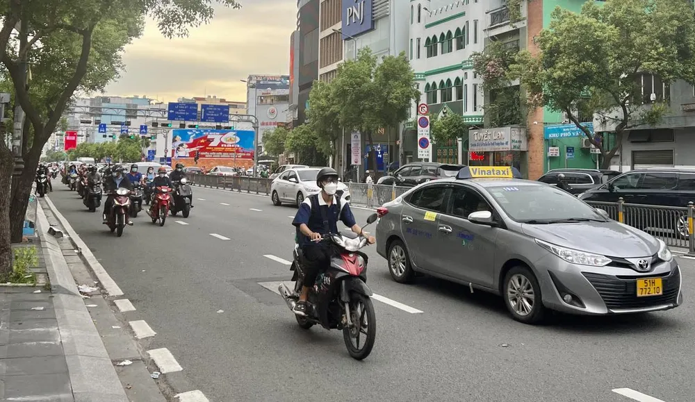 Dự thảo Luật Đường bộ đưa ra nhiều điểm mới đối với loại hình kinh doanh vận tải. Ảnh: TN