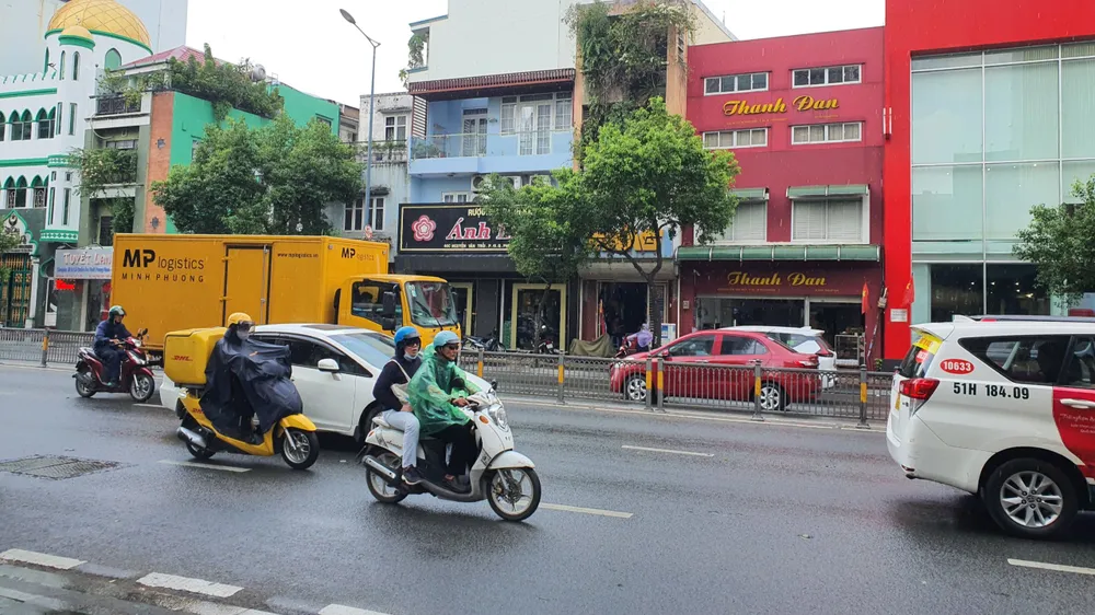 Chính phủ yêu cầu các bộ, ngành tiếp tục nghiên cứu hoàn thiện hai dự án Luật Trật tự an toàn giao thông đường bộ và Luật Đường bộ. Ảnh: TN Chính phủ yêu cầu các bộ, ngành tiếp tục nghiên cứu hoàn thiện hai dự án Luật Trật tự an toàn giao thông đường bộ và Luật Đường bộ. Ảnh: TN