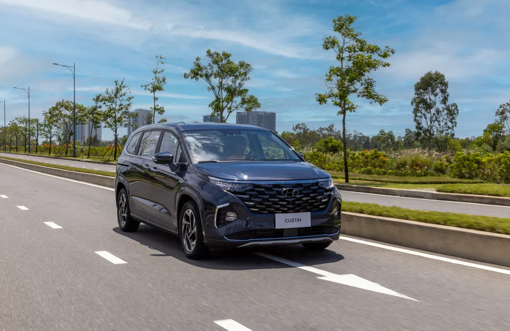 Một số đại lý ưu đãi Hyundai Custin tới 75 triệu đồng. giảm giá xe
