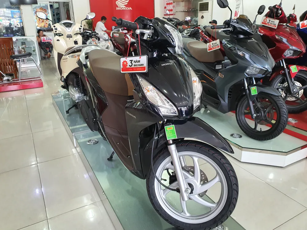 Giá Honda Vision sau tháng Ngâu vẫn chưa có nhiều biến động. Ảnh: TN gia-xe-honda-vision