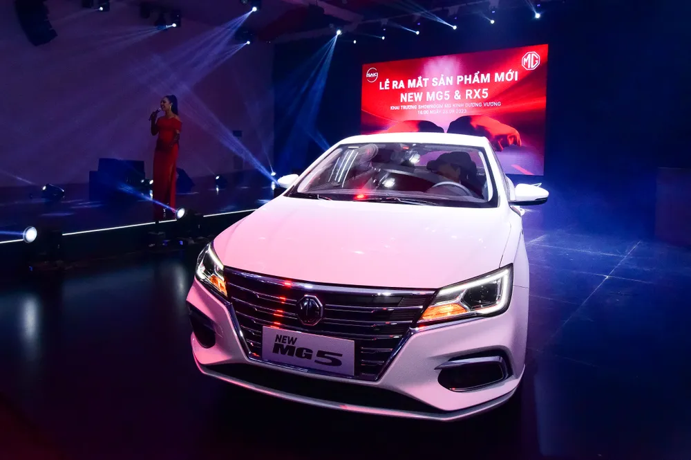 New MG5 có giá chỉ từ 399 triệu đồng. New-MG5