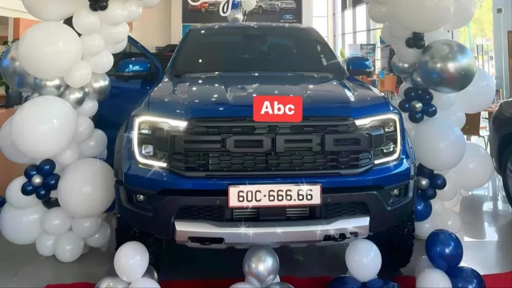 Các phiên đấu giá biển số xe ngày càng 'nóng'.