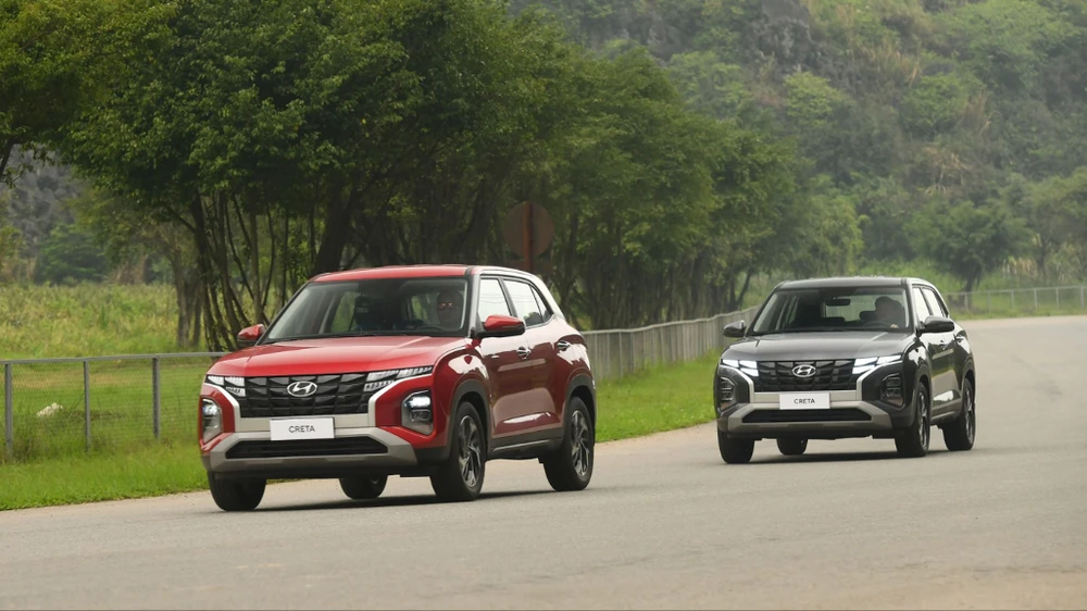 Hyundai Creta tiếp tục phong độ với 1.218 xe bán ra, đứng ở vị trí thứ 2 trong tháng.