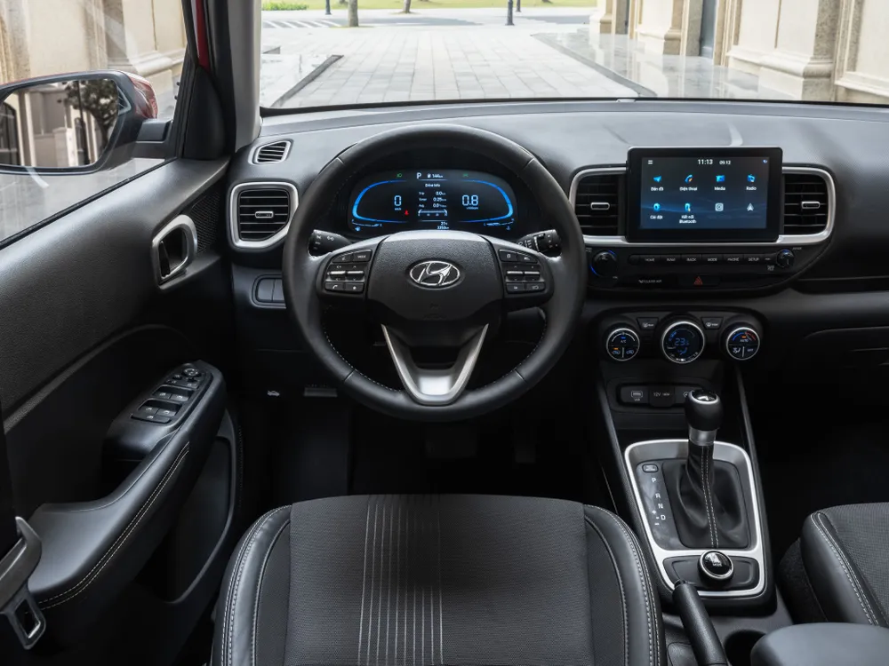 Hyundai Venue - 19.jpg