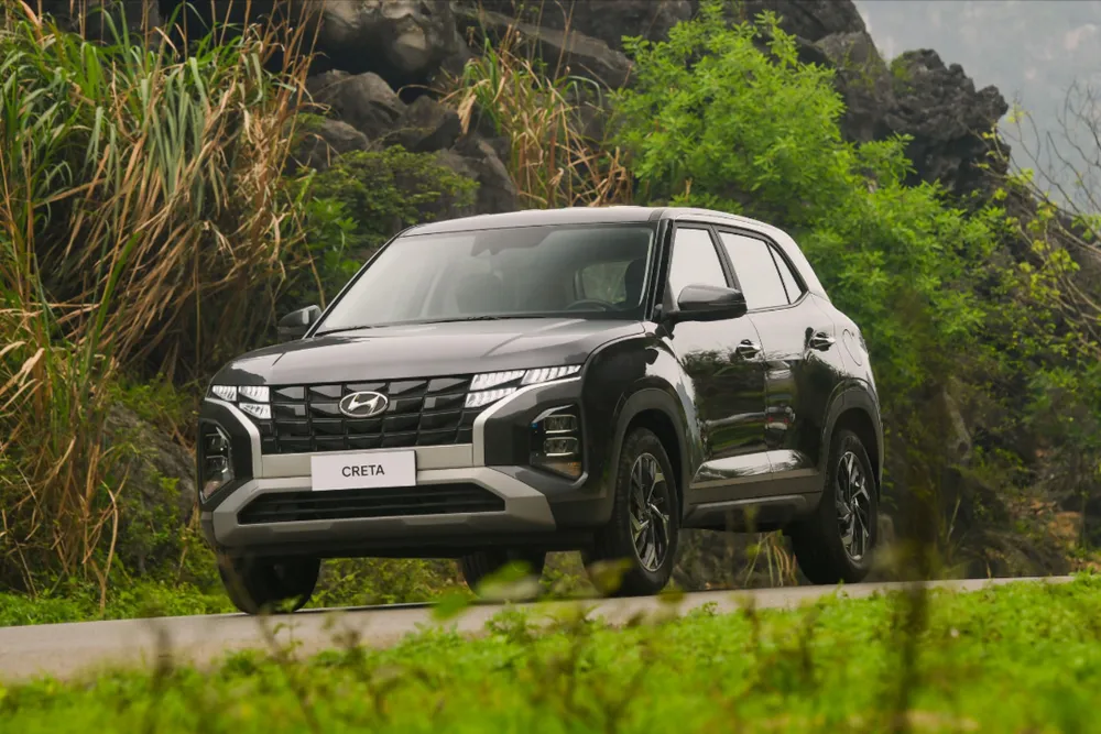 Người Việt chuộng xe gầm cao hơn là các dòng sedan. Ảnh: TN Người Việt chuộng xe gầm cao hơn là các dòng sedan.