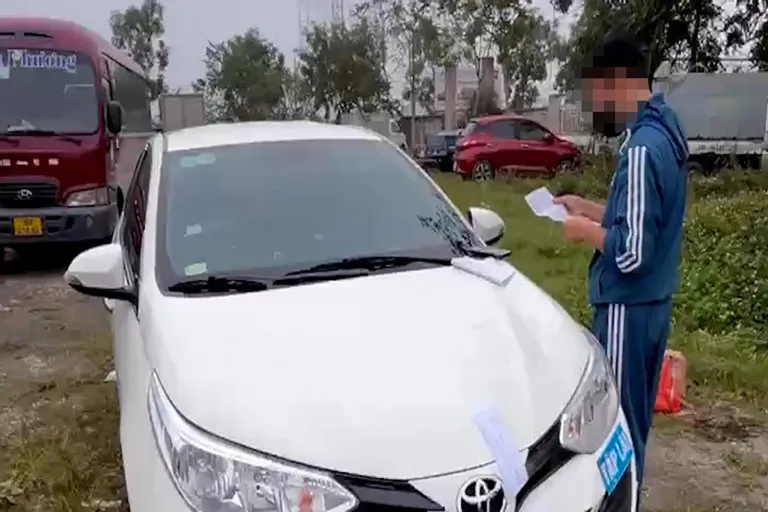 Phát hiện người dạy lái xe nhưng vi phạm nồng độ cồn ở Thanh Hóa.