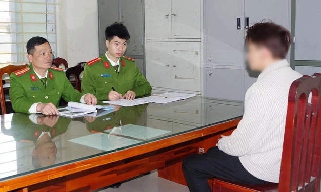 Dũng lên làm việc với cơ quan cảnh sát điều tra Ảnh: CA HÀ NAM tai-nan.jpg
