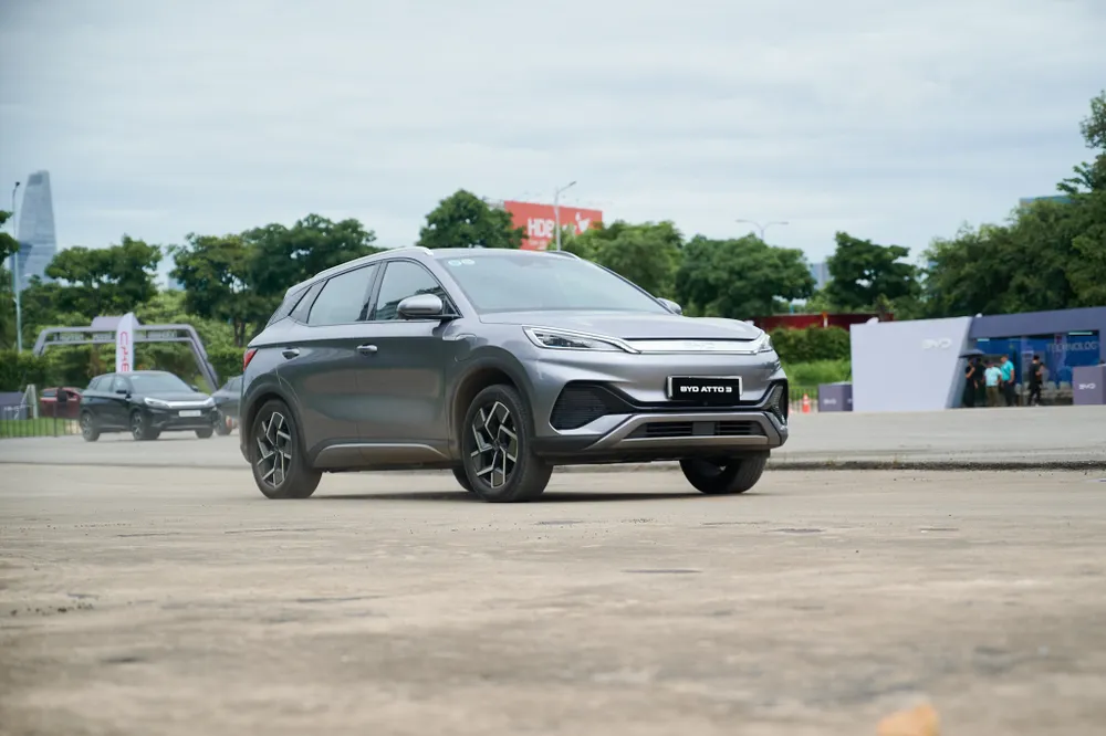 Sau thời gian "thâm nhập" thị trường Việt, BYD đã chốt giá bán cho các mẫu xe điện. lai-thu-BYD.jpg
