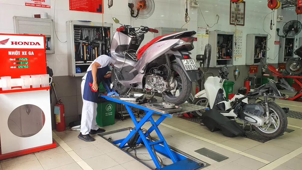 Phanh ABS giúp ngăn bánh xe bị khóa trong khi phanh. Ảnh: TN bao-duong2.jpg