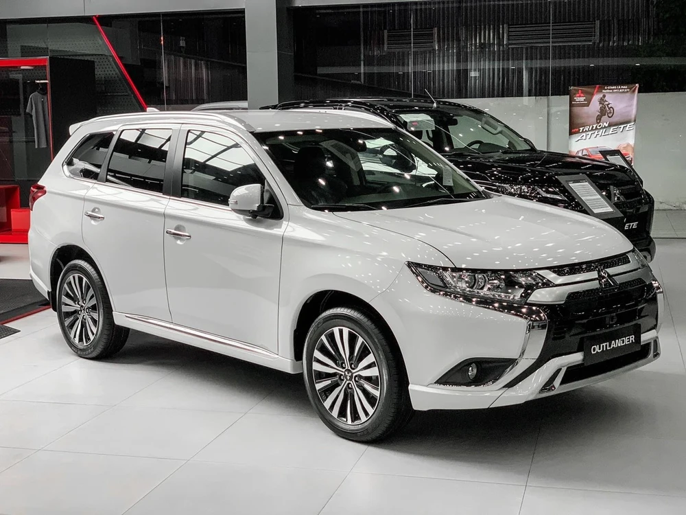 Mitsubishi-Outlander.jpg