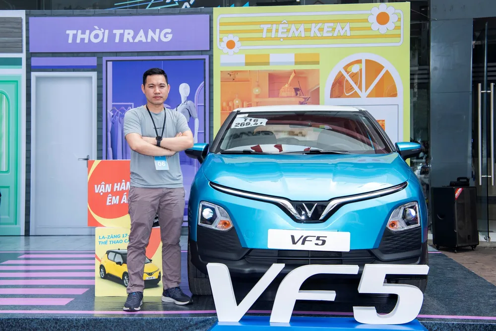 Anh Vương Xuân Trường (Hà Nội) cho rằng VF 5 Plus là lựa chọn phù hợp nhất với anh về giá bán, kiểu dáng, công nghệ. A.3.jpg