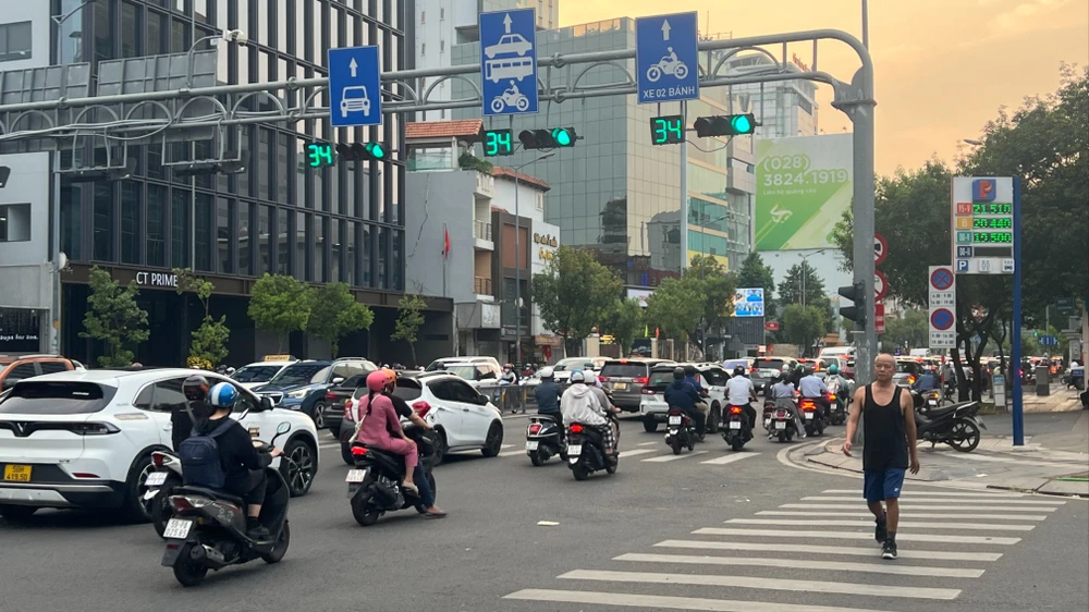 Người điều khiển xe máy