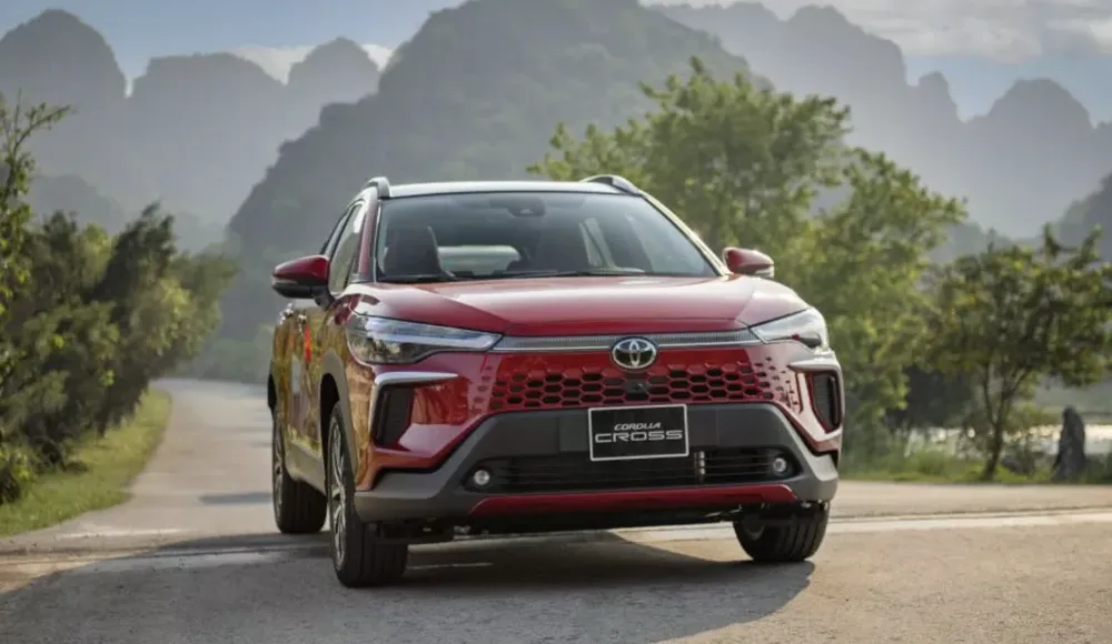 Toyota Corolla Cross HEV có 161 xe bán ra trong tháng 3. Ảnh chụp Màn hình 2025-04-14 lúc 14.21.59.png
