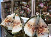 Tết Đoan Ngọ: Giá nhiều loại bánh dân gian tăng vọt
