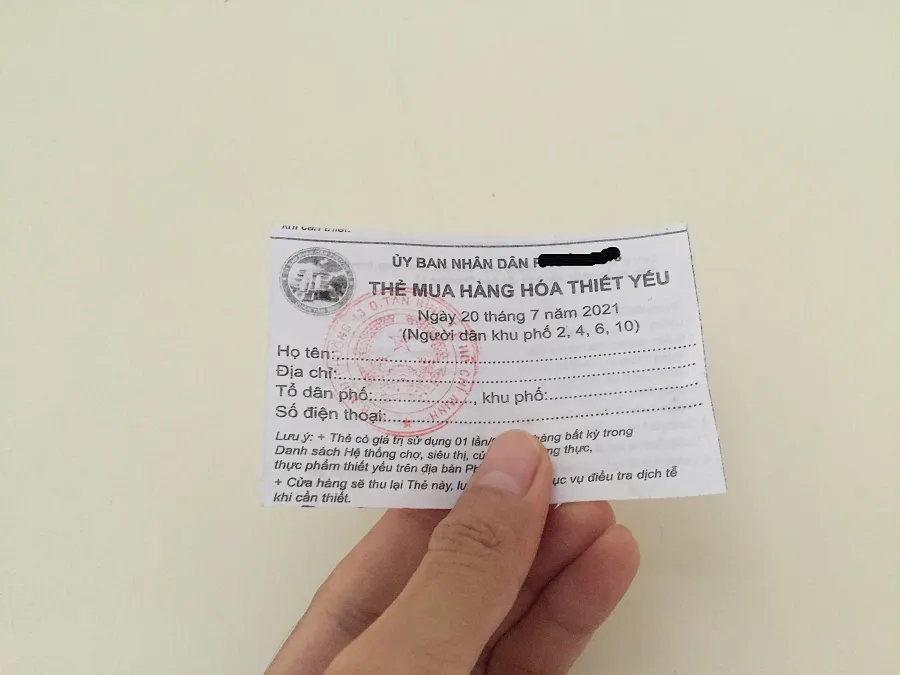 Phát thẻ đi chợ nhưng vẫn còn tập trung đông người ảnh 1