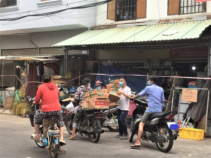 Biến 40.000 cửa hàng tạp hóa thành nơi bán rau, thịt: Được không? ảnh 1 Biến 40.000 cửa hàng tạp hóa thành nơi bán rau, thịt: Được không? ảnh 1