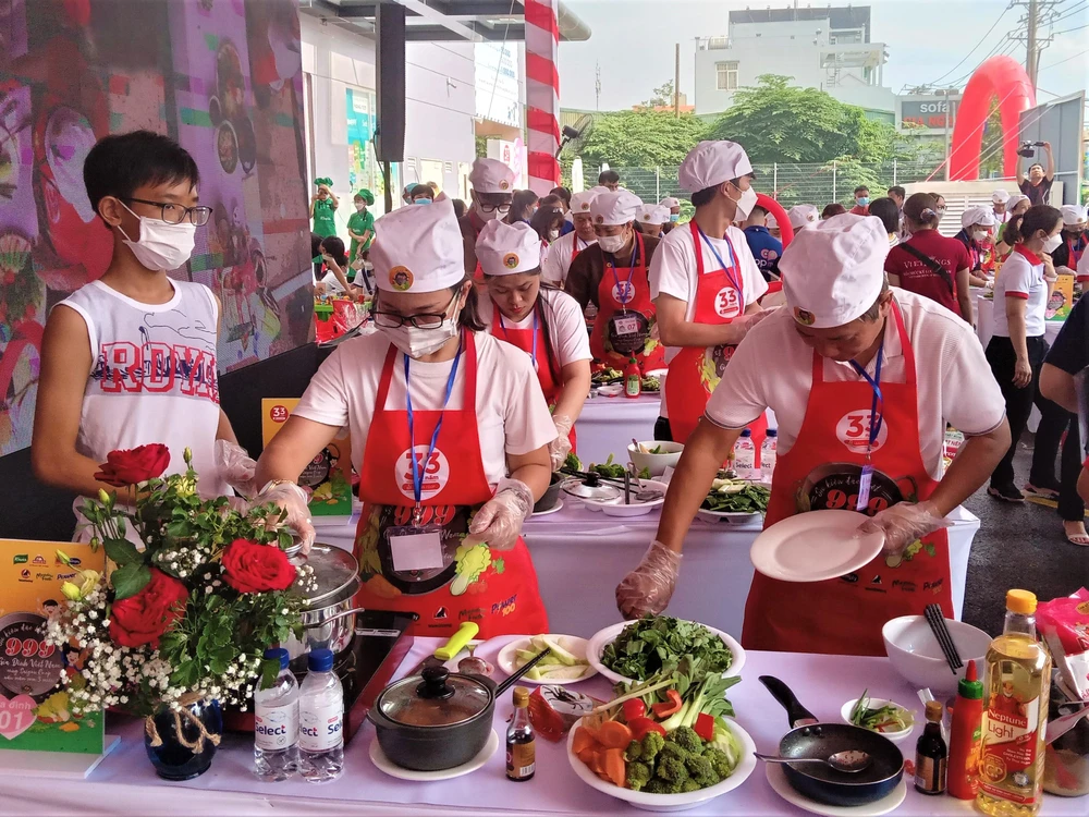 Cuộc thi thu hút 50 gia đình tham gia