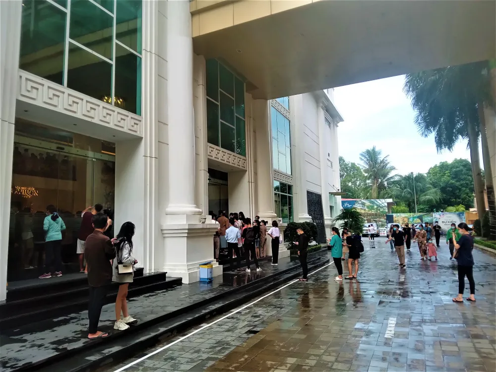 Trung tâm tạm dừng đón những vị khách đến sau 17 giờ