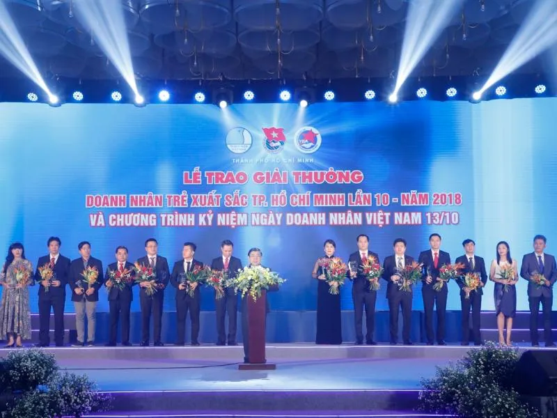 Lễ tôn vinh doanh nhân trẻ xuất sắc TP.HCM lần thứ 10.