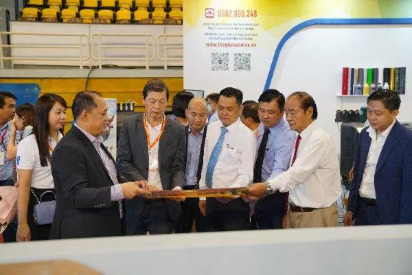 Các công nghệ máy móc thiết bị mới được giới thiệu tại triển lãm VietAd 2022 TP.HCM.