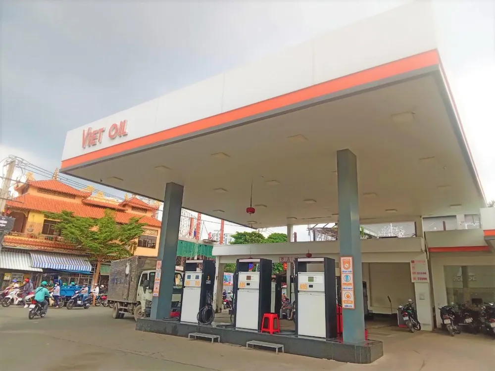 Cửa hàng xăng dầu công ty Xuyên Việt Oil quận Tân Phú