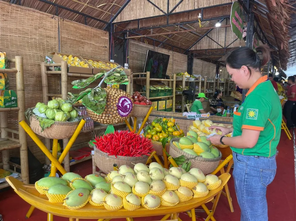 Các địa phương quảng bá đặc sản tại hội nghị kết nối cung cầu 2022 Các địa phương quảng bá đặc sản tại hội nghị kết nối cung cầu 2022