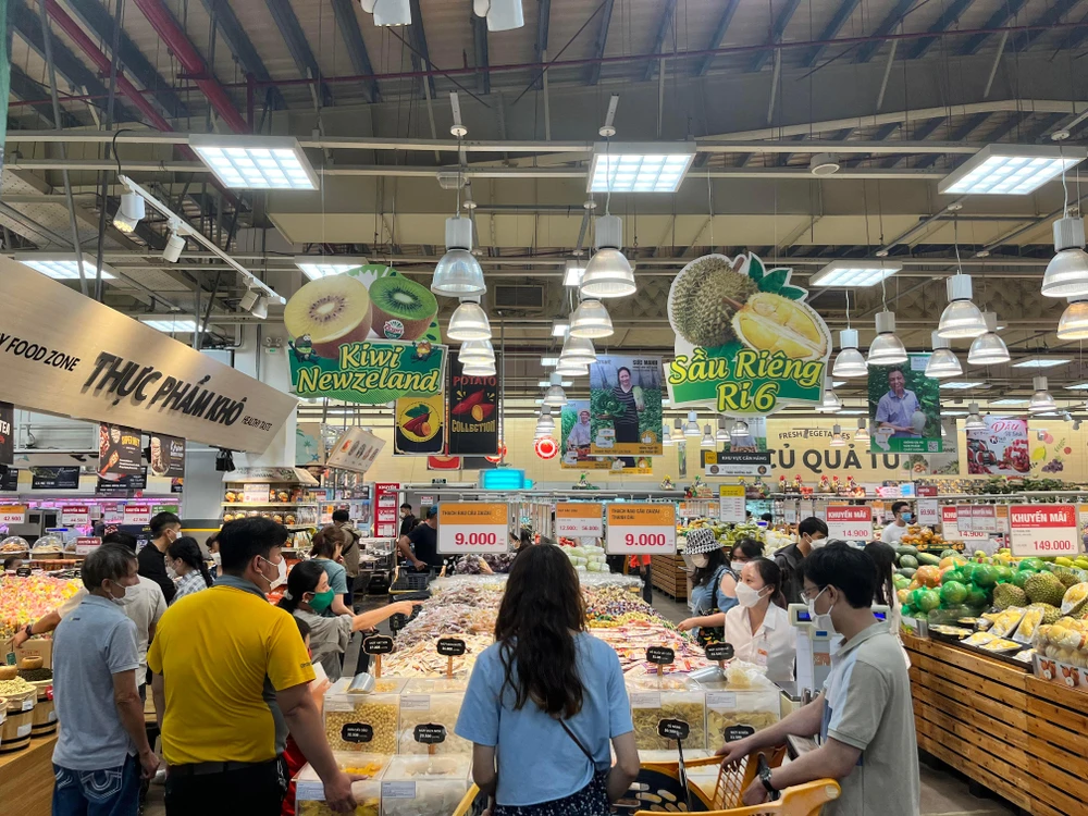 Kẹo các loại...được bày theo dạng hàng xá khách hàng tùy chọn theo nhu cầu