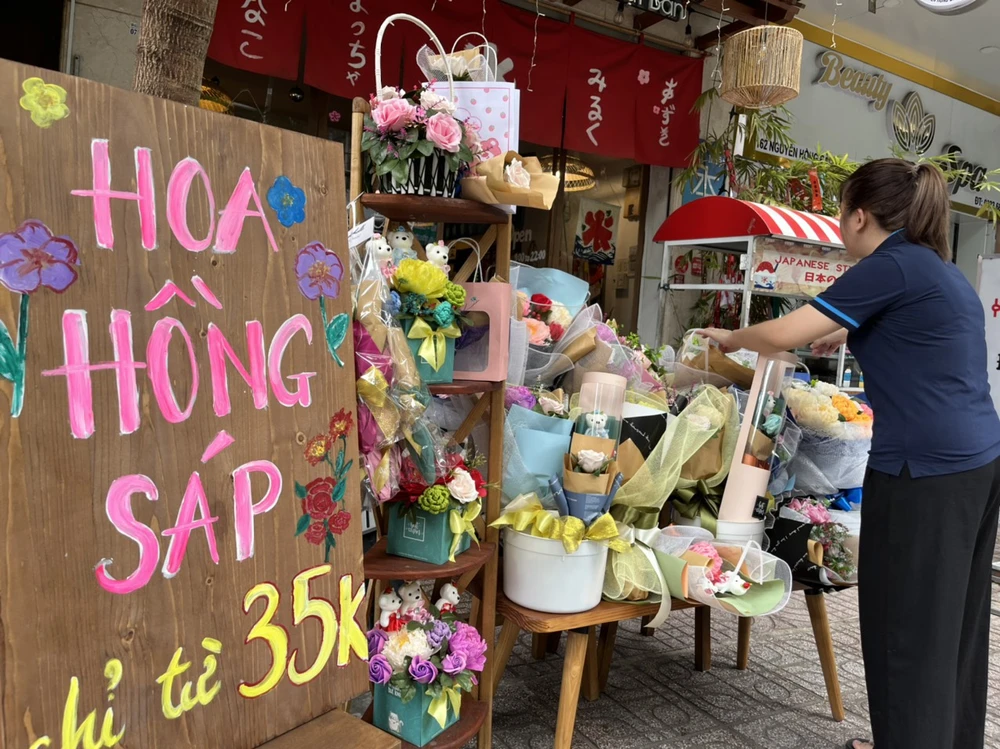 Hoa hồng làm từ sáp thơm để được quanh năm