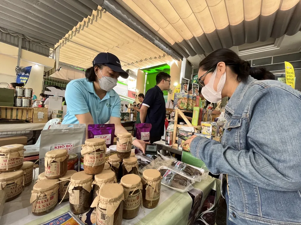 Đặc sản các loại mắm được khách hàng yêu thích Đặc sản các loại mắm được khách hàng yêu thích