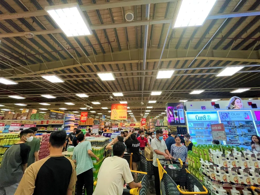 Chợ, siêu thị đầy gạo, khuyến mãi khủng ảnh 1