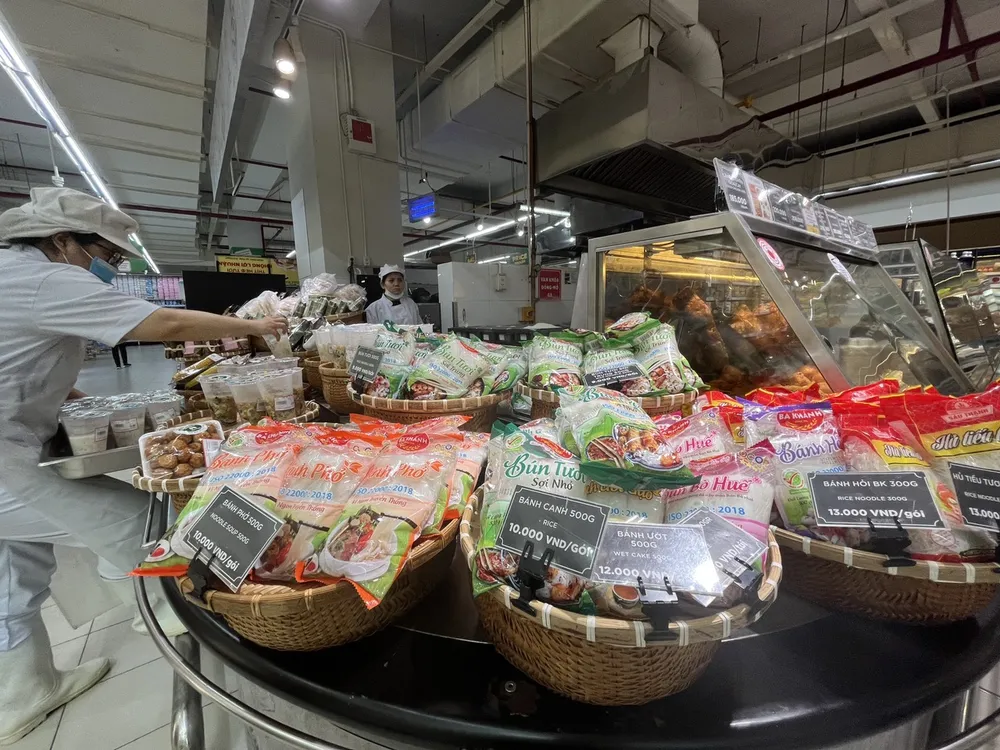 Tại siêu thị giá bún tươi, bánh canh... không biến động