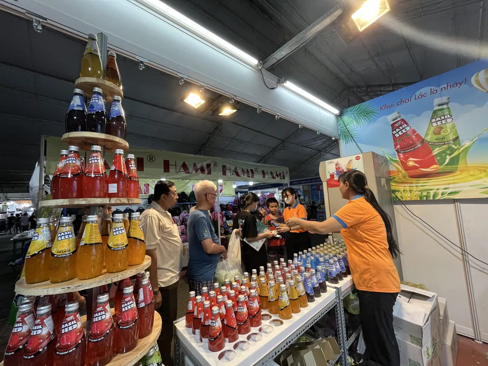 Theo dự thảo mức chi phí tái chế Fs thủy tinh đang cao 2,2 lần so với 14 nước Tây Âu. Theo dự thảo mức chi phí tái chế Fs thủy tinh đang cao 2,2 lần so với 14 nước Tây Âu.