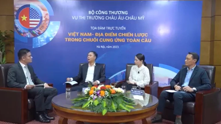 Các diễn giả chia sẻ thông tin tại tọa đàm Các diễn giả chia sẻ thông tin tại tọa đàm