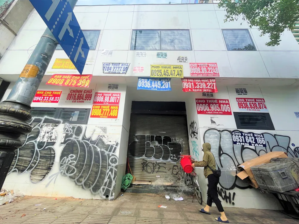 Doanh nghiệp khó khăn, phải trả mặt bằng rất nhiều. Ảnh: TÚ UYÊN