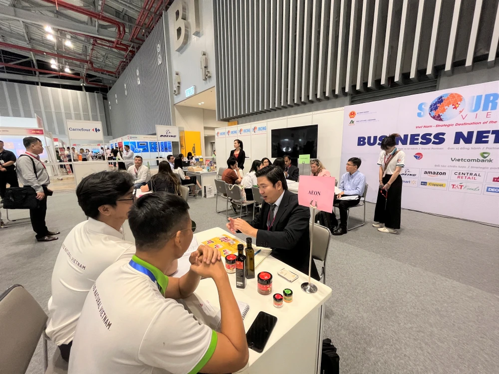 Đại gia Walmart thu mua 7 tỉ USD hàng Việt nhưng... ảnh 1 Viet-Nam-hang-cung-ung.jpg