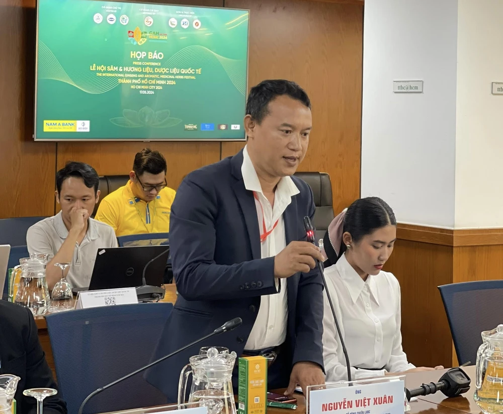 Vì sao sâm Ngọc Linh tốt nhưng người Việt lại thích sâm Hàn Quốc? ảnh 1 sâm Ngọc Linh